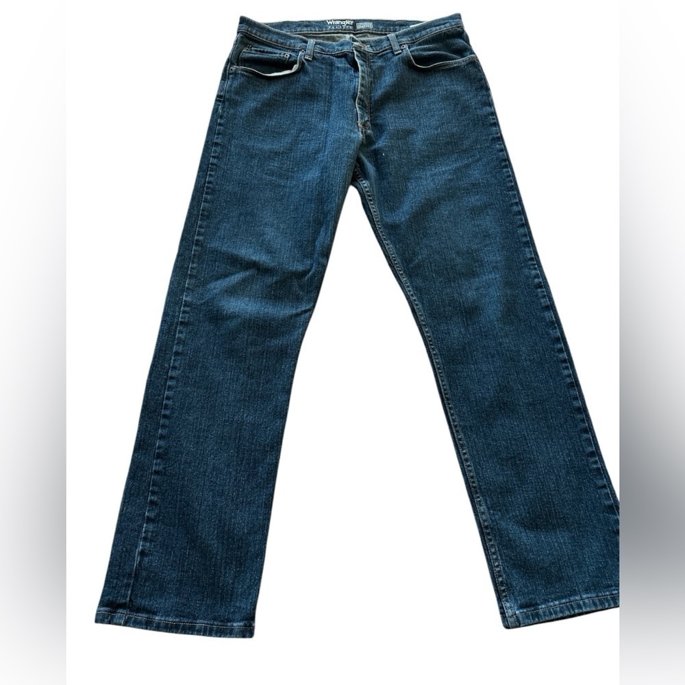 Wrangler Reserve Advanced Comfort Straight Jeans Size 36 x 32